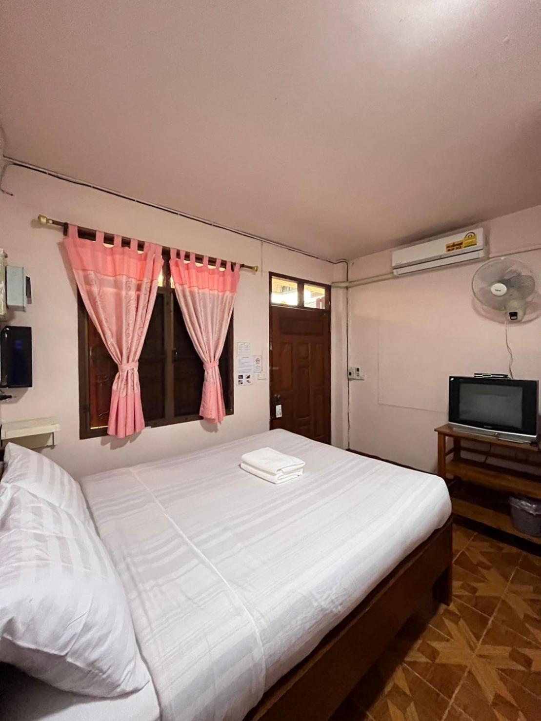 Hotel Happy In Pai Exterior foto